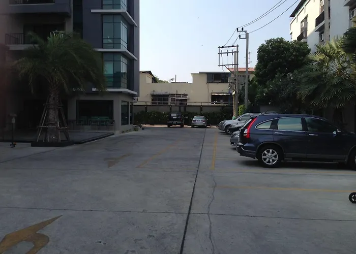 Ipremium Sukhumvit 81 Hotel